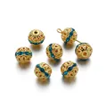 Cuentas redondas huecas doradas de 10mm con pedrería azul para la creación de joyas DIY - 10 Pcs/Pack (9.5x10mm) / Dorado Azul