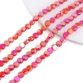 Nahaufnahme von 8mm facettierten roten Kristall-Rondellperlen für feinen DIY-Schmuck - Transparentes Rot