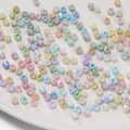 Cuentas de vidrio facetadas de 4 mm con efecto acuarela para sus joyas artesanas - Mezcla Aleatoria
