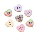 Bottoni in legno stampati a forma di cuore per decorazioni di vestiti fai da te - Striped Heart / Confezione da 10