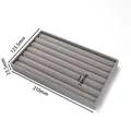 Grijze fluwelen sieradendisplay met 7 sleuven voor ringen, afmeting 210x123.5mm - Lange Plaat / 1 Stuks/Verpakking (123.5x210x23.5mm) / Grijs