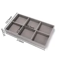 Professionele grijze fluwelen sieradentray met 6 vakken en afmetingsindicatie - 6 Vakken / 1 Stuks/Verpakking (123.5x210x23.5mm) / Grijs