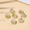 Bottone fiore in finta giada verde chiaro stile vintage per accessori abbigliamento - Con Calice / Confezione da 5 Pezzi (5*10mm) / verde e bianco