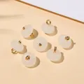 Eleganti bottoni in finta giada con anelli dorati per artigianato fai-da-te Qipao Hanfu - Senza Supporto a Fiore / Confezione da 5 Pezzi (5*10mm) / Bianco
