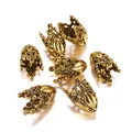 Detailansicht antiker goldener Blumenknospen-Perlenkappen für Schmuckherstellung. - 2 Stk./Packung / Antik Gold Stil 1