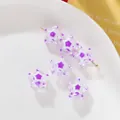 Cuentas de vidrio en forma de estrella pintadas a mano en violeta y blanco para bisutería DIY - 5 Piezas/Paquete (6.5x13x13.5mm) / Cuenta Estrella Lampwork - Púrpura