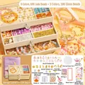 Kit de perles pour bracelets DIY pour enfants avec boîte de rangement et sac cadeau - Édition Zhen (6 Couleurs 600 Perles + 3 Couleurs Perles Florales)