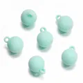 Dettaglio di perle tonde floccate verde menta con asola per accessori fai-da-te - Confezione da 5 (15.5x20mm) / Verde lago