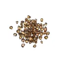 Vue macro de pierres concassées en verre brun fumé de 3 à 8 mm pour le bricolage et l'aquarium - 20g par Paquet / Marron