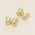 Coppia di perline a fiocco dorate 18K con texture puntinata per creazione gioielli fai-da-te - Stile C (Fiocchetto Texturizzato) / 2 Pezzi (7x10mm) / Oro 14K