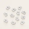Perline distanziatrici a forma di stella con trama diagonale argentata per gioielli - Stile N (Perlina Rotonda Texturizzata) / 20 Pezzi (4.5*5mm / Foro 1.2mm) / Oro bianco