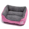 Lit carré rose pour animaux avec doublure en polaire grise pour chats et petits chiens - Rose
