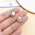 Nahaufnahme von Stern- und Mondanhängern für DIY-Schmuck mit Perlmutt-Inlay-Effekt - Stern Mond (28412) / 1 Stück (18x13x5 mm) / Bunter Mond und Stern (28412)