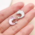 Ciondolo a forma di delfino rosa cangiante e argento per la creazione di gioielli DIY - Delfino Oceano (28151) / 1 Pezzo (15x12.5x4mm) / Viola