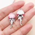 Ciondolo a forma di medusa in resina rosa iridescente e lega d'argento per gioielli fai da te - Medusa Micro-Luccicante Oceano (28158) / 1 Pezzo (27x12x7mm) / Rosa