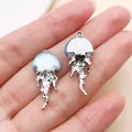 Ciondoli a forma di medusa in lega e resina blu perlata per la creazione di gioielli - Medusa Micro-Luccicante Oceano (28160) / 1 Pezzo (27x12x7mm) / Blu