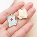 Hellblauer medizinischer Notizbuch Emaille Anhänger für DIY Schmuck und Ohrring Zubehör - Krankenakte Anhänger (23062)