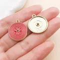 Gros plan d'un pendentif disque vinyle rouge élégant pour la création de bijoux DIY. - Disque Rond en Émail - ROCK No.1 (27231) / 1 Pièce/Paquet (22x19mm) / Rouge