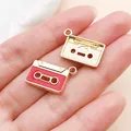Charme de cassette rouge pour boucles d'oreilles DIY, variante élégante en métal doré - Style de Cassette (27224) / 1 pièce (14x19mm) / Rouge