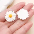 White daisy resin flower charm pendant for DIY handmade jewelry making accessories - Little Daisy (24602) / 1 Piece (25x21x8mm)
