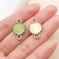 Connecteur de pendentif émaillé marguerite verte pour la création de bijoux DIY - Marguerite à Double Anneau (24961) / 1 Pièce (21x13x1mm)