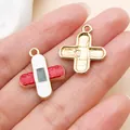Medizinisches Kreuz-Pflaster-Anhänger-Charm mit roter und weißer Emaille-Oberfläche - Rotes Emaille-Pflaster (23076)