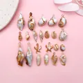 Surtido de colgantes de acrílico con forma de caracol marino para creación de joyas DIY - Juego de Conchas Marinas de Acrílico (SN544) / 11 Estilos 2 Piezas Cada Uno (Total 22 Piezas)
