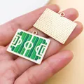 Ciondolo in lega smalto campo da calcio verde per creazione di gioielli fai da te - Campo da Calcio in Smalto Verde (27159)