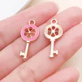 Ciondoli a chiave in lega oro rosa con fiore rosa per creazione gioielli - 1 Pezzo/Confezione (10x24mm)