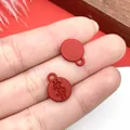 Ciondolo tondo rosso con segno del dollaro a rilievo per progetti di gioielli - Ciondolo a Forma di Moneta con Carattere Rosso (21571) / 1 Pezzo (13x10mm)