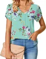 Vista detallada de la blusa floral con cuello en V para mujer y mangas de pétalos - S / Tops / Floral Verde Menta