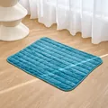Tapis pour animaux en flanelle bleue matelassée pour chiens et chats sur parquet - Bleu