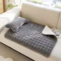 Tapis en peluche gris pour animaux avec coussin en forma d'os sur un canapé blanc - Gris foncé