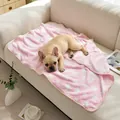 Manta rosa para mascotas con patrones de estrellas blancas para alfombras de dormir cálidas - Estrellas rosas