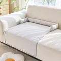 Alfombra acolchada gris claro para sofás con borde elevado para mascotas - 70x110cm / Gris claro