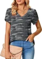Camiseta elegante de mujer con cuello en V, estampado de camuflaje y mangas de pétalo - S / Tops / Rayas Grises