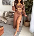 Sexy conjunto marrón de dos piezas con top corto de manga larga y falda con abertura - S / Top Y Pantalón / Marrón