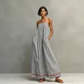 Vestido largo minimalista de rayas blancas y negras con finos tirantes rojos de detalle - S / Vestidos / Gris