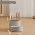 Dispensador de agua y comida 2 en 1 para gatos en gris clásico con dimensiones - Bebedero 2.6L / Solo Riego / Gris Clásico