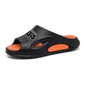 Lässige schwarz-orangefarbene Outdoor-Slides für Herren mit dicker Komfort-EVA-Sohle - 44-45 / Schwarz-Orange