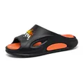 Sommer Strand Slipper mit dicker Sohle im schwarz-orangen Streetwear-Grafikdesign - 44-45 / Schwarz Orange