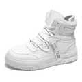 Sneaker alte bianche invernali con calda fodera in pile e suola spessa a piattaforma - 35 / Bianco