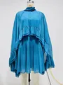 Elegante blauwe tweedelige chiffon jurk met ruches cape en bijpassende onderjurk - S / Boven- En Onderstuk / Teal