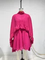 Gedetailleerd overzicht van elegante magenta chiffon tweedelige jurk set met onderjurk - S / Boven- En Onderstuk / Rozerood