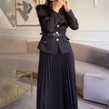 Elegante conjunto de chaqueta negra con botones y falda larga plisada para mujer. - XS / Top Y Pantalón / Negro