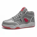 Scarpe da skateboard alte da uomo in grigio e rosso con una fodera in pile calda - 39 / Grigio e Rosso (Pile)