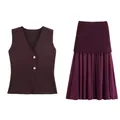 Conjunto de dos piezas de chaleco de punto y falda plisada morado oscuro con botones dorados. - S / Top Y Pantalón / Burdeos