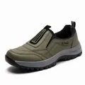 Modische olivgrüne Herren-Slipper für Outdoor-Wandern mit langlebigen dicken Sohlen - 38 / Grün Lässiger Stil (HT-2938)