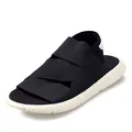 Sandali da spiaggia neri con cinturini elastici e suola bianca maculata trendy - 38 / Bianco e nero