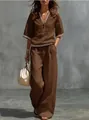 Elegante conjunto de dos piezas de lino marrón con top con cuello en V y pantalón ancho - S / Top Y Pantalón / Café